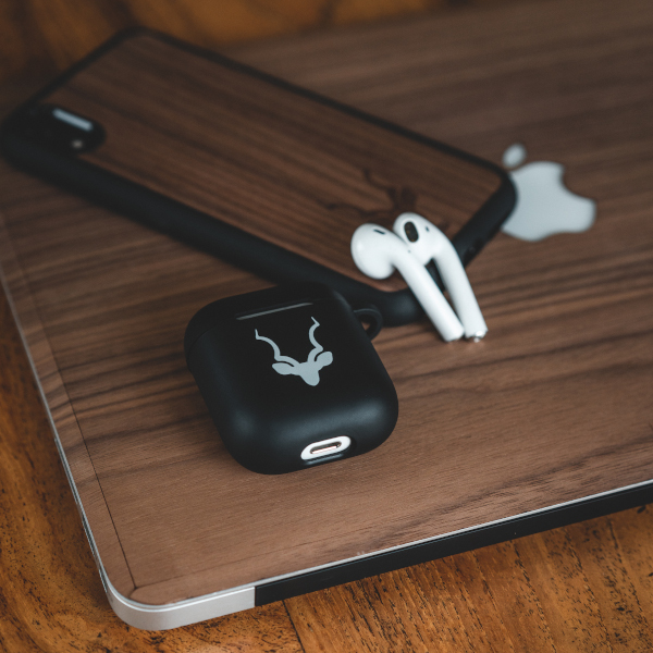AirPods Tasche - iPhone Tasche - MacBook Tasche - Holz - KuduStore